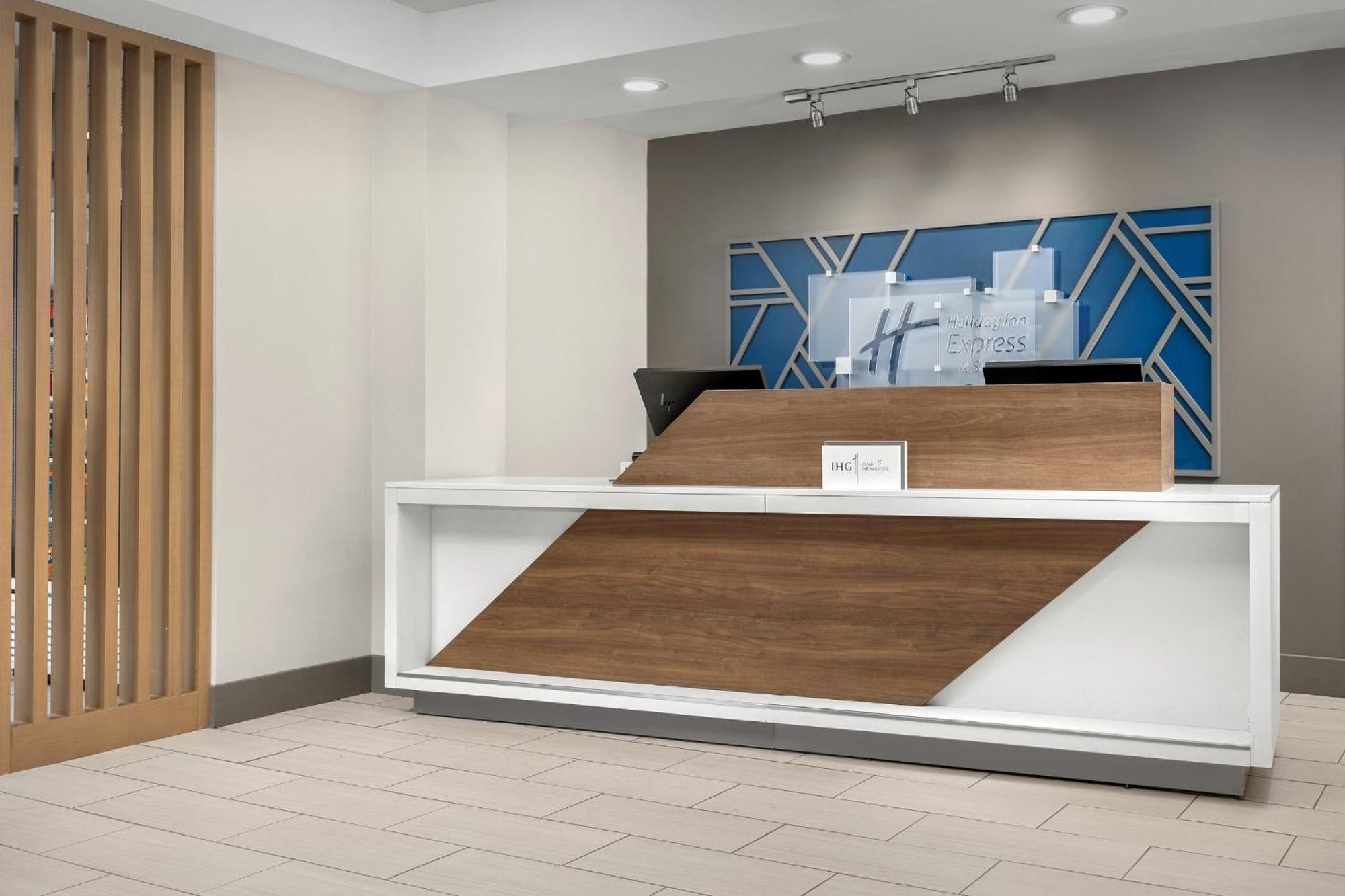 Holiday Inn Express Hotel & Suites Greensboro - Airport Area By Ihg Εξωτερικό φωτογραφία