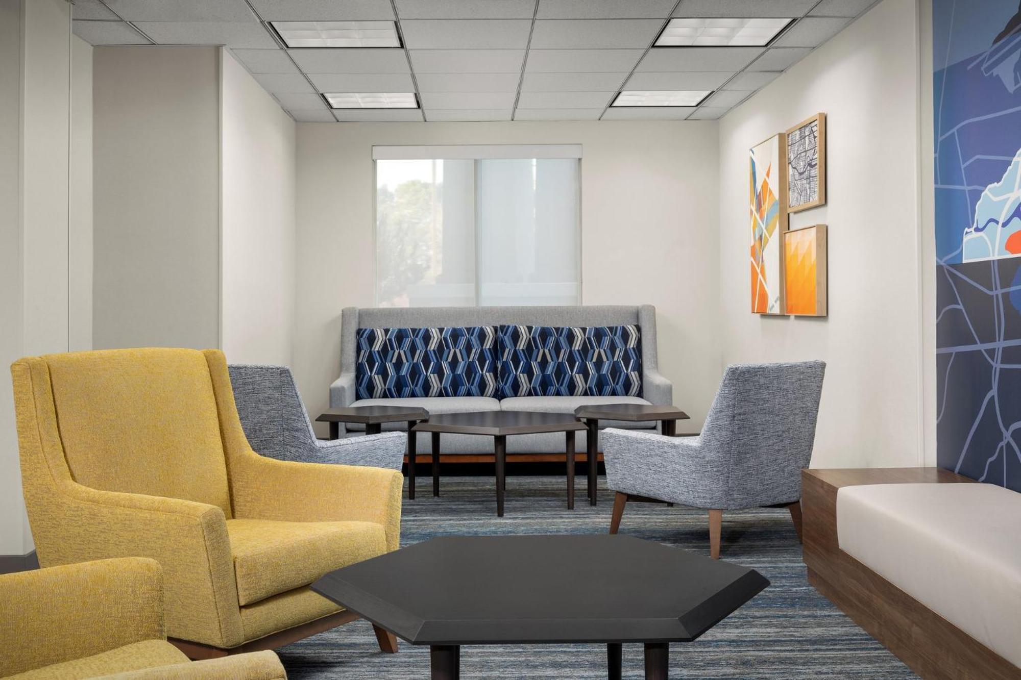Holiday Inn Express Hotel & Suites Greensboro - Airport Area By Ihg Εξωτερικό φωτογραφία