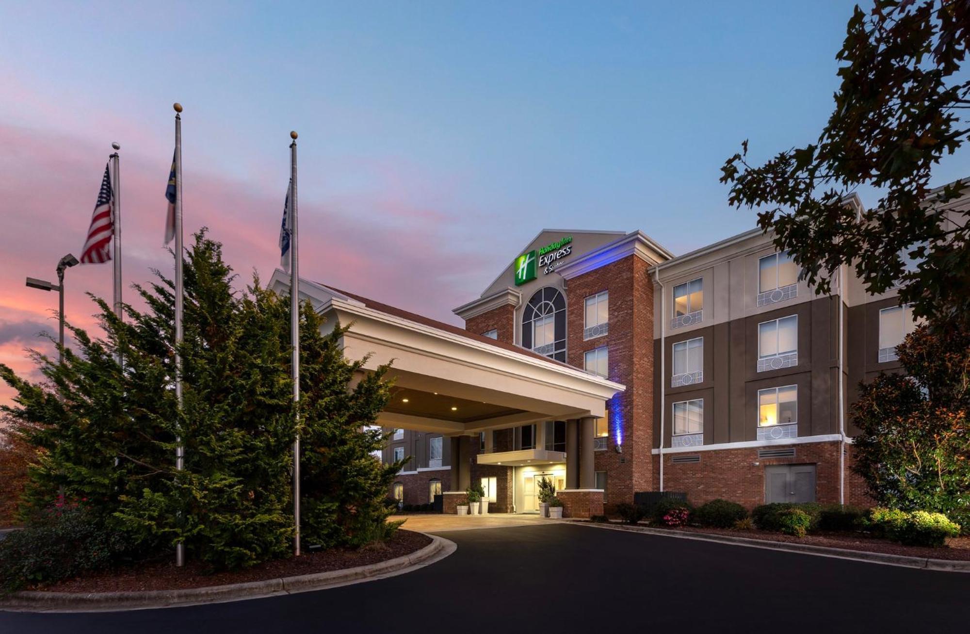 Holiday Inn Express Hotel & Suites Greensboro - Airport Area By Ihg Εξωτερικό φωτογραφία