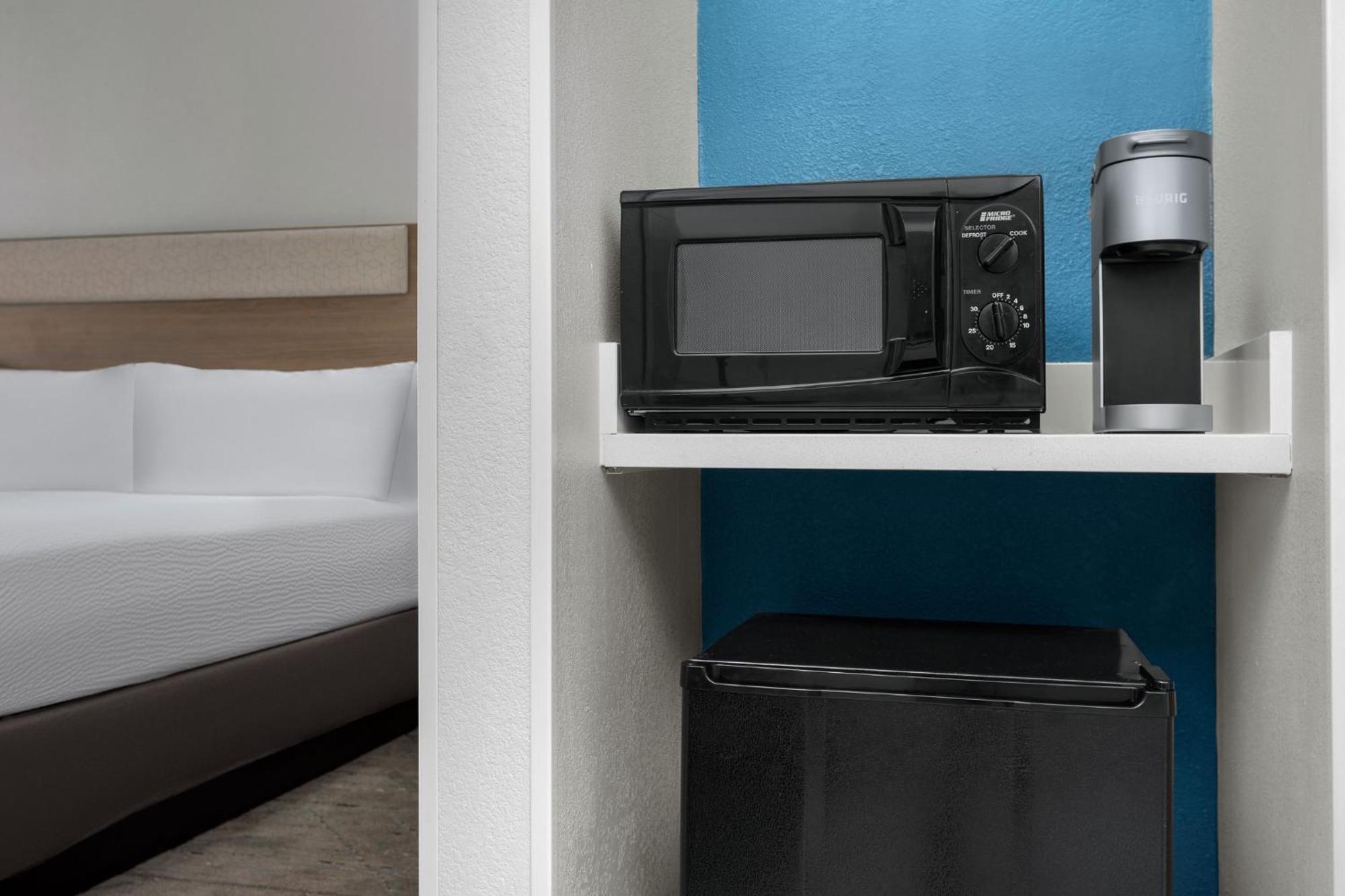 Holiday Inn Express Hotel & Suites Greensboro - Airport Area By Ihg Εξωτερικό φωτογραφία