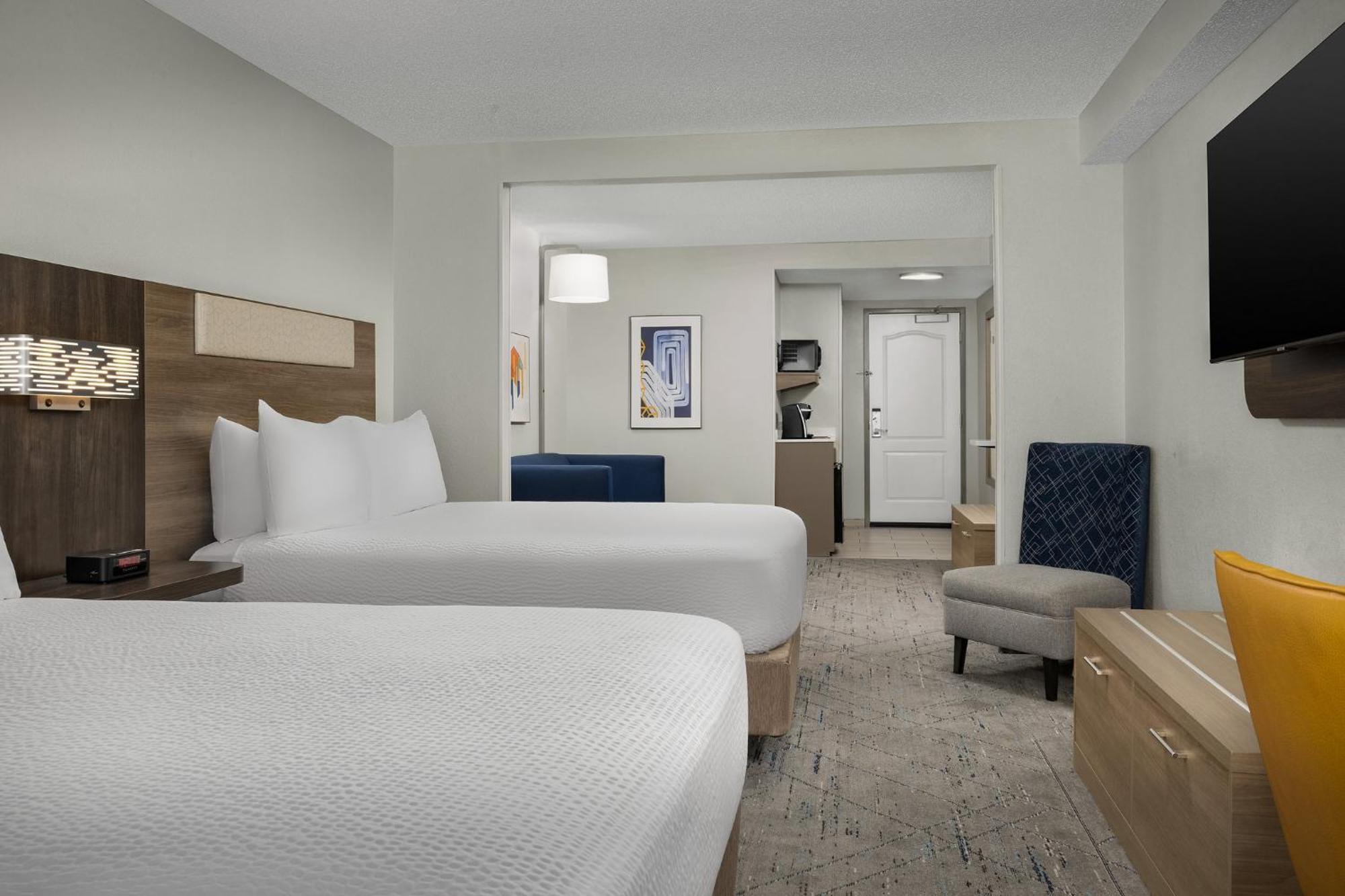 Holiday Inn Express Hotel & Suites Greensboro - Airport Area By Ihg Εξωτερικό φωτογραφία