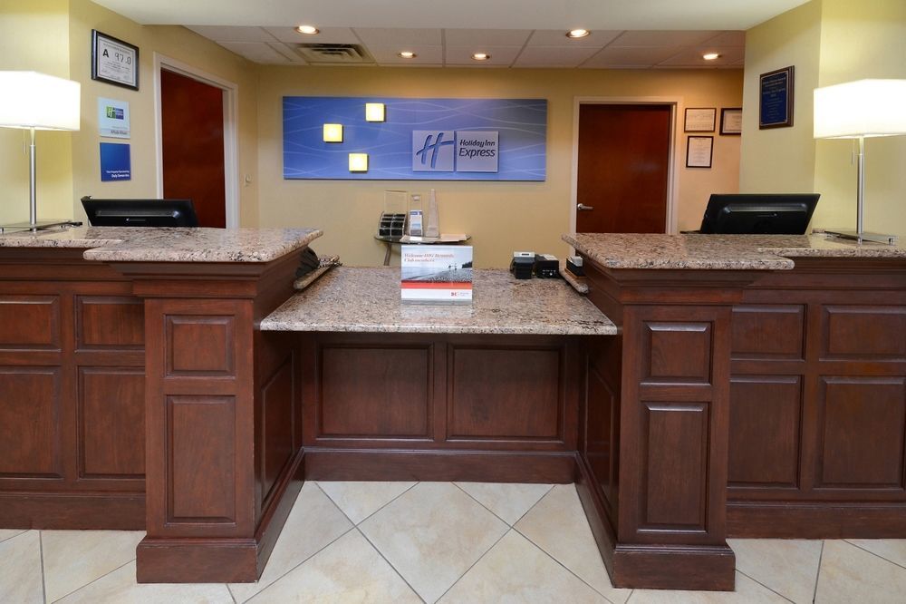 Holiday Inn Express Hotel & Suites Greensboro - Airport Area By Ihg Εξωτερικό φωτογραφία