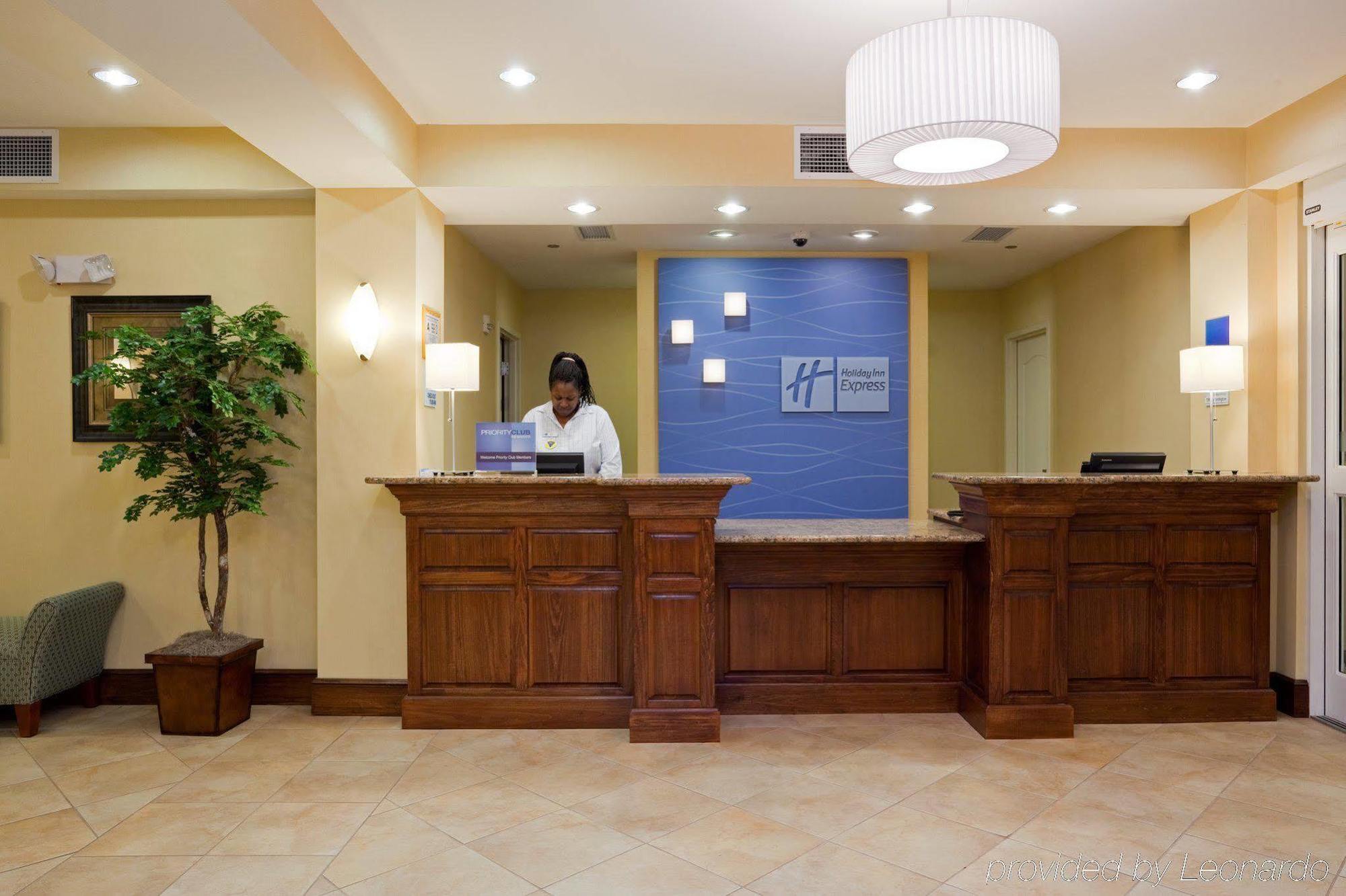Holiday Inn Express Hotel & Suites Greensboro - Airport Area By Ihg Εξωτερικό φωτογραφία