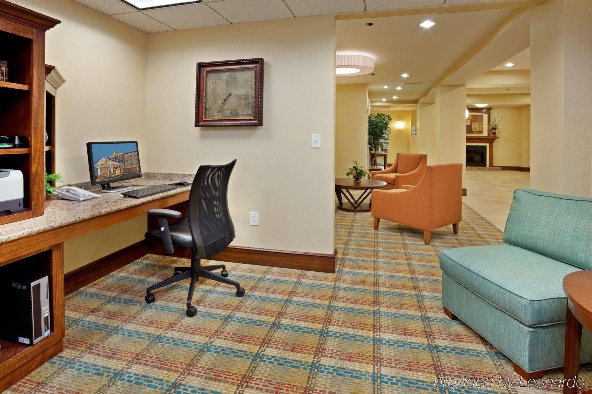 Holiday Inn Express Hotel & Suites Greensboro - Airport Area By Ihg Εξωτερικό φωτογραφία